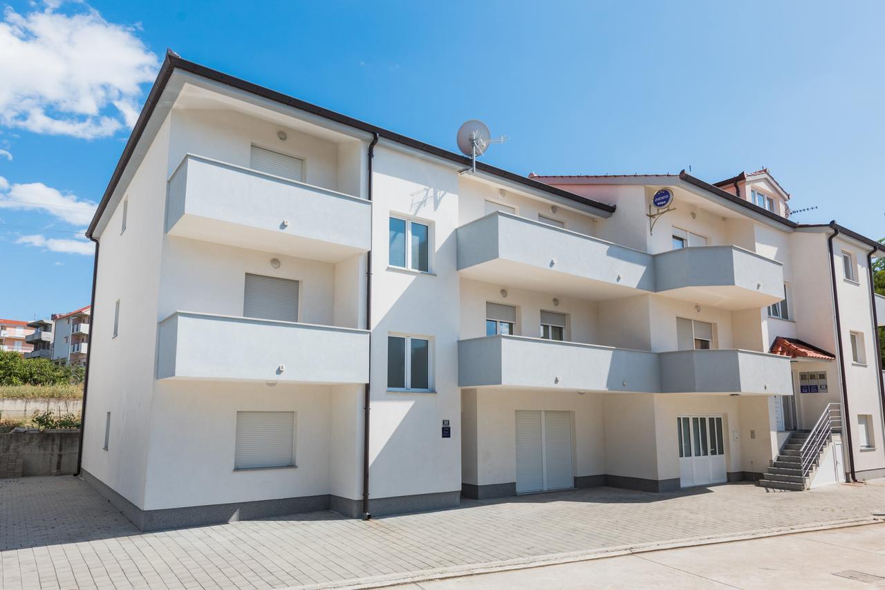 Apartments Marko Подстрана Экстерьер фото